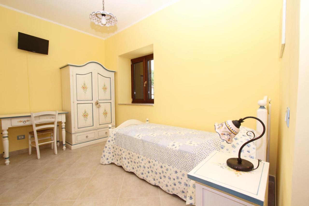 Azienda Agrituristica La Tenuta Del Falco Piedimonte San Germano Exteriör bild